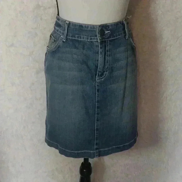 Tommy Hilfiger Size 14 Denim Mini Skirt - Picture 1 of 4